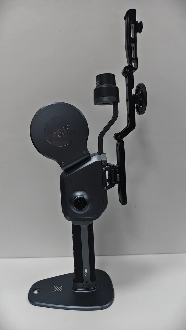 Instalacja Lixel L2 Pro, krok 4: potwierdź osadzenie wspornika
